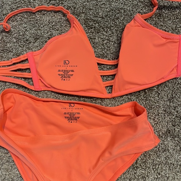 LIVE LOVE DREAM Coral Bikini Size S - Picture 2 of 4
